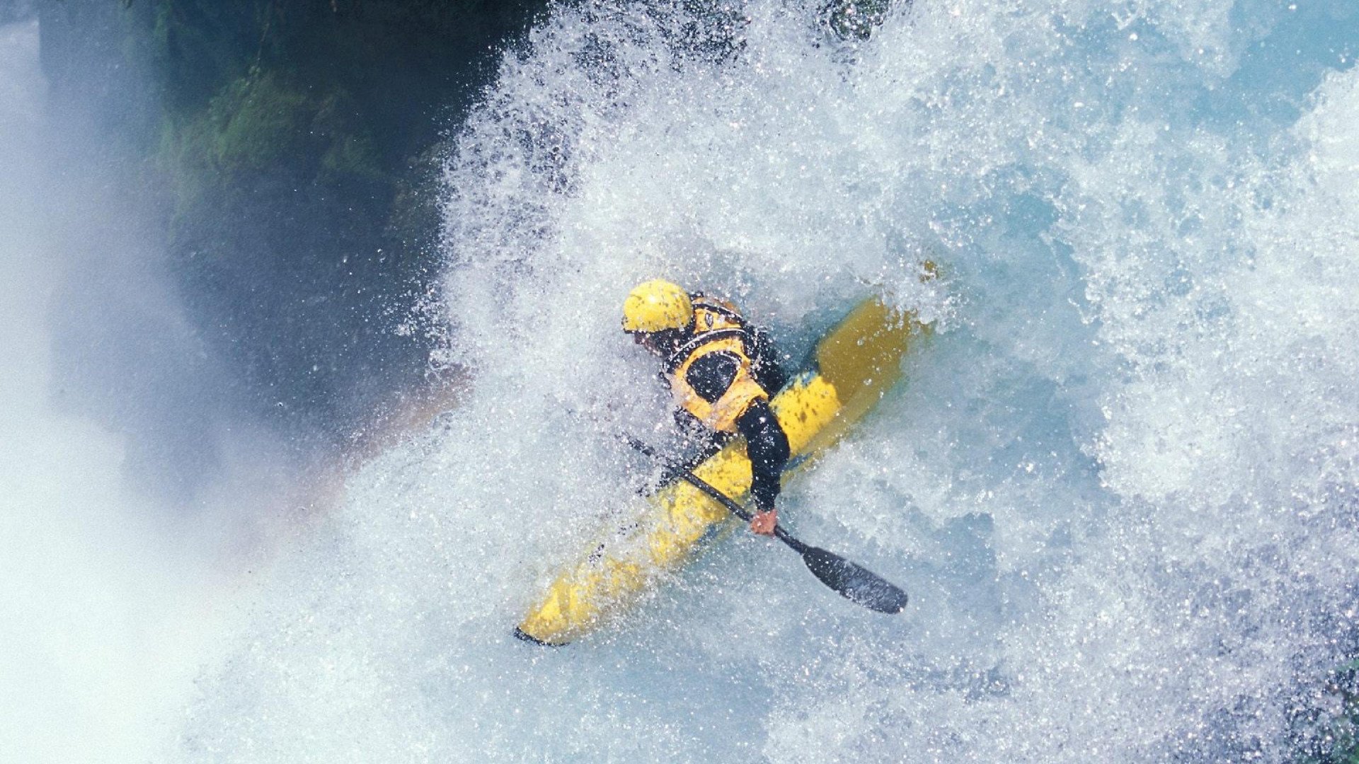 爱游戏电竞-_逆境中的坚韧：运动员咬紧牙关完成精彩逆转_，运动员嘴里咬的是什么