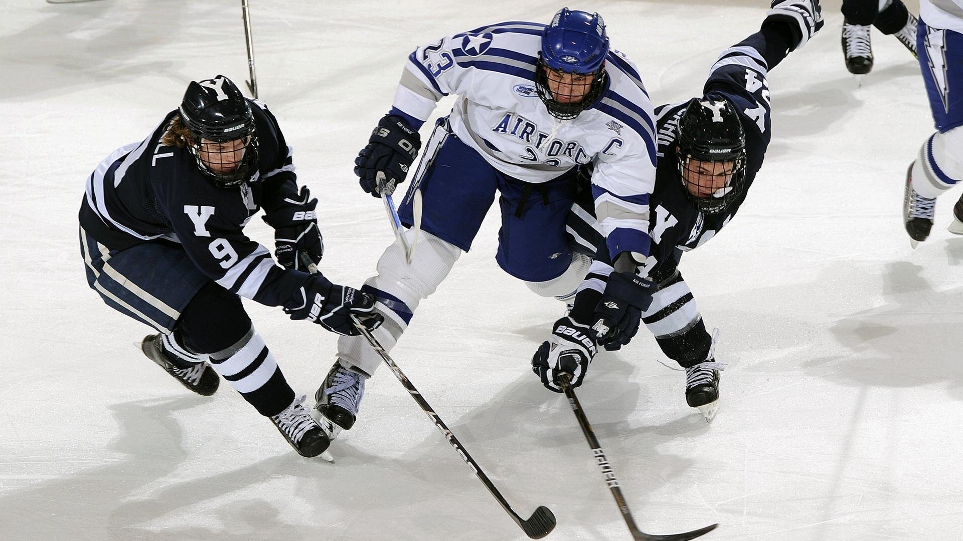 爱游戏官网-“球场趣味：明星球员场外的搞笑趣事”，球场上的搞笑瞬间