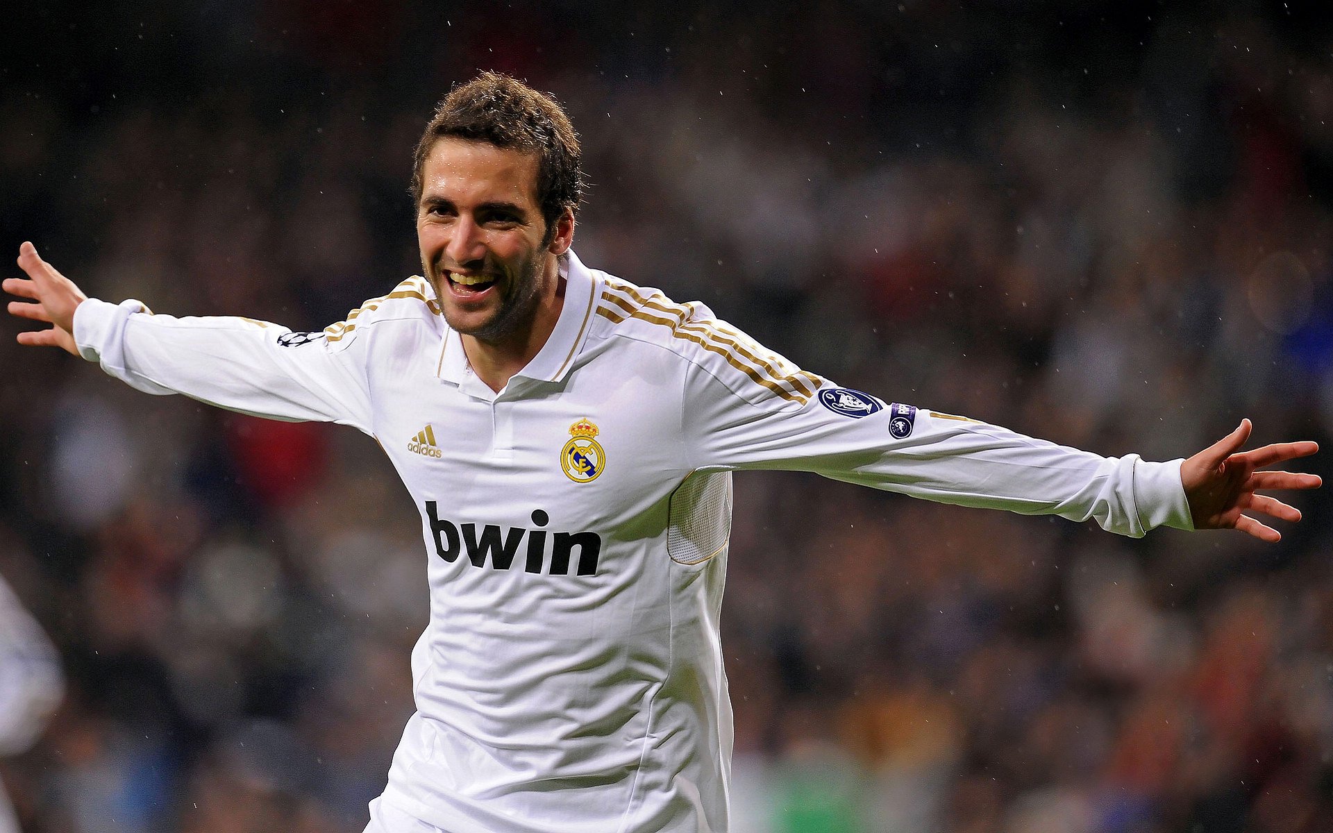 AYX GAME-克雷洛博队关键时刻发挥稳定！赢得比赛关键！，了解克雷洛夫